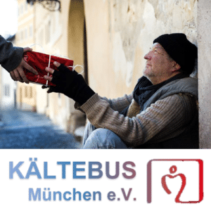 Obdachloser empfängt Geschenk, darunter Logo Kältebus München